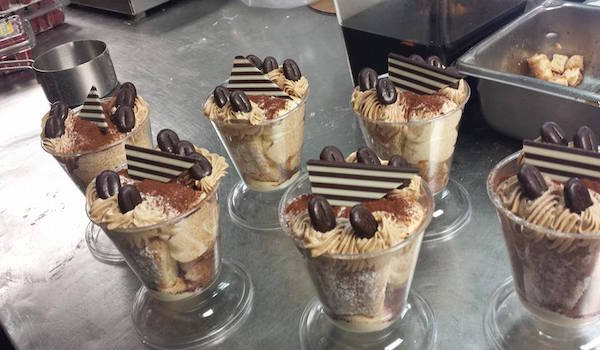 chocolate mousse in cups